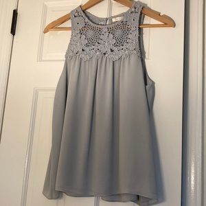 Wayf gray top with appliqué flower detail